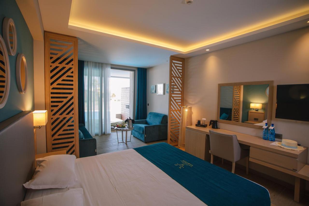 Almyros Beach Альмирос-Бич Экстерьер фото A room at the hotel