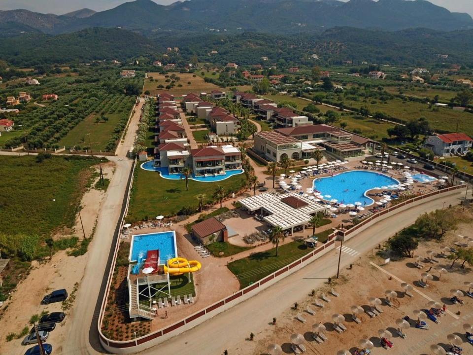 Almyros Beach Альмирос-Бич Экстерьер фото Aerial view of the complex