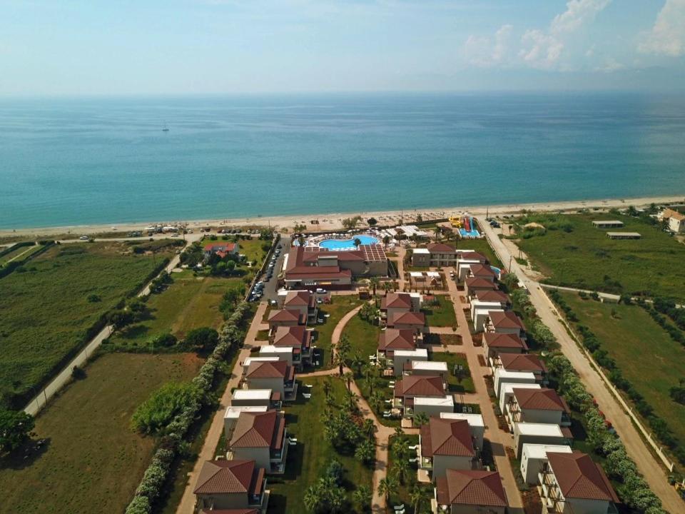 Almyros Beach Альмирос-Бич Экстерьер фото Aerial view of the resort