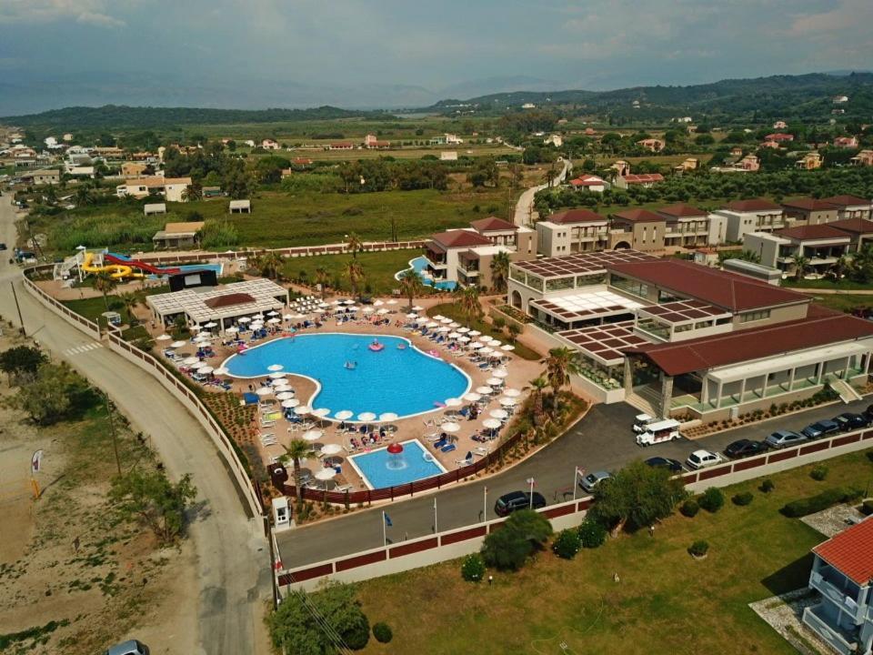 Almyros Beach Альмирос-Бич Экстерьер фото Aerial view of the resort